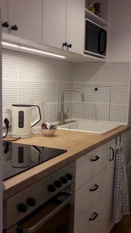 Liliom Apartment With Free Parking Space Budapest Eksteriør bilde